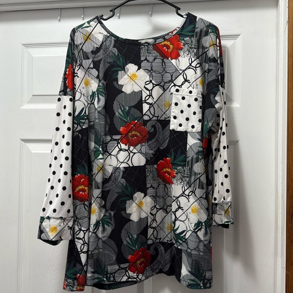 Nuggles top
